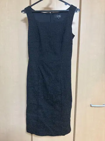 새상품급 C de C 도트 무늬 슬리브리스 원피스 38 쿠 드 샹스