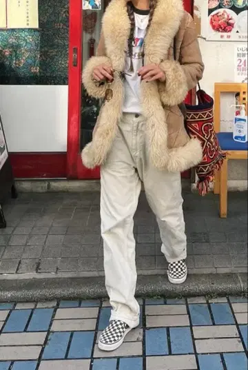 리얼 무스탕 코트 양모