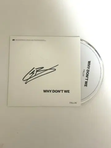 Corbyn Besson 사인 포함 CD WHY DON'T WE