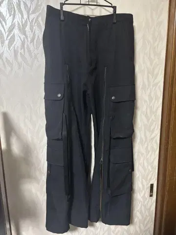 HARE 마테리얼 ZIP 카고 팬츠 블랙