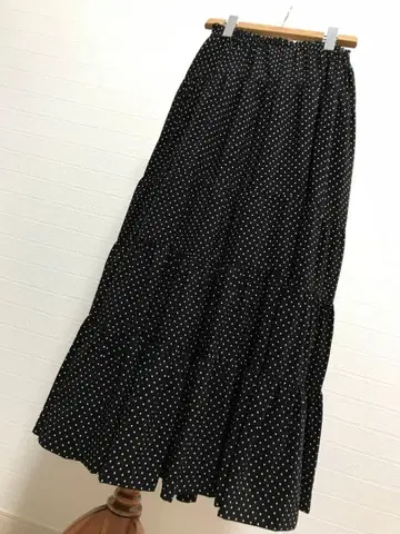 새상품급 핑크하우스 도트 무늬 5단 스커트 블랙