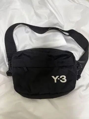 Y-3 블랙 숄더백
