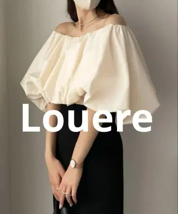[ 새상품 ] Louere 볼륨 오프숄더 블라우스 아이보리 M