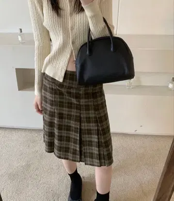 긱시크 미디엄 플리츠 스커트 브라운