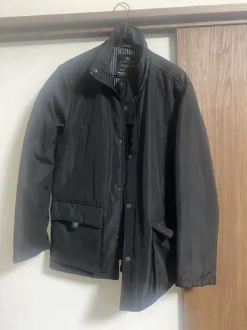 Gembony 블랙 다운 자켓 M
