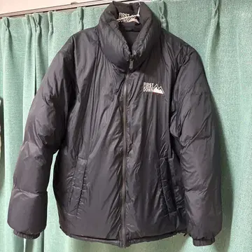 FIRST DOWN 다운 자켓 화이트 블랙 리버서블