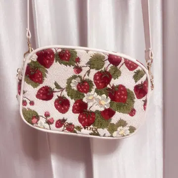 Maison de FLEUR 딸기 고블랑 숄더백
