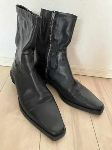 ZARA 블랙 가죽 사이드 지퍼 부츠 스퀘어토 사이즈 40