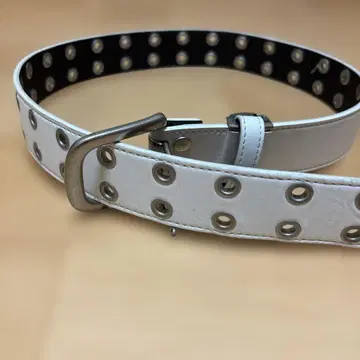 Levi's 화이트 아이렛 벨트