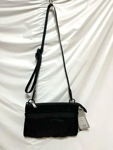 C I E 씨 사코슈 블랙