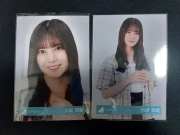 히나타자카46 브로마이드 코사카 나오 셔츠 코디 요리츄