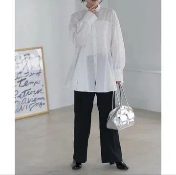 VIS 라운드 절개 디자인 스탠드 카라 셔츠 화이트 새상품
