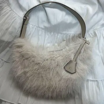 Herlipto Faux Fur Shoulder Bag ecru