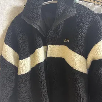 VANS 보아 자켓 M 사이즈 블랙/화이트
