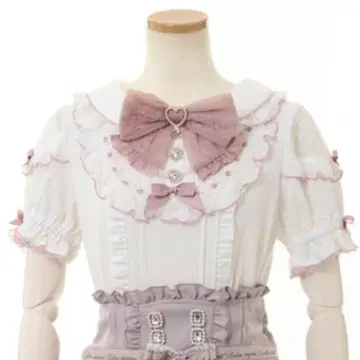 LIZLISA 리즈리사 사다리 레이스 하트 컷 블라우스 핑크 반팔