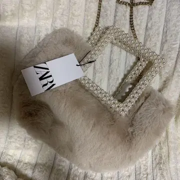 미사용 새상품 ZARA 모조 진주 핸들 인조 모피 바스켓 백