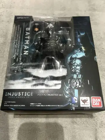 S.H. 피규아트 배트맨 (INJUSTICE ver.)