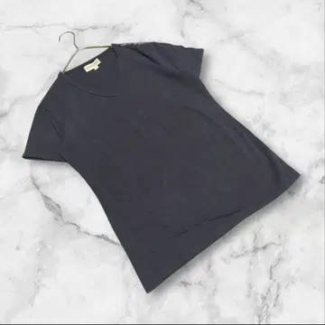 [ 엠포리오 아르마니 ] ( M ) 로고 프린트 V넥 면 셔츠