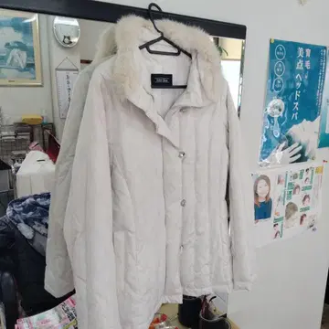 Alter Bien 퍼 달린 화이트 다운 자켓