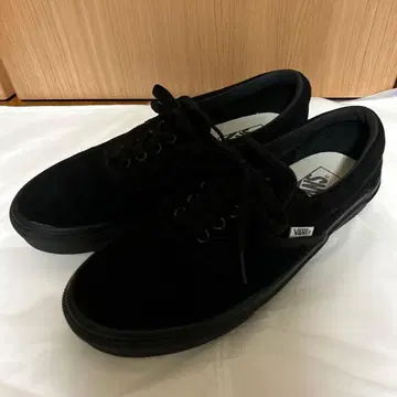 VANS 에라스립온 블랙 스웨이드 스니커즈