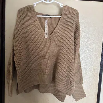 Lugnoncure 베이지 V넥 니트 S/M