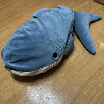 커다란! 상어의 쫀득하고 폭신한 봉제 인형