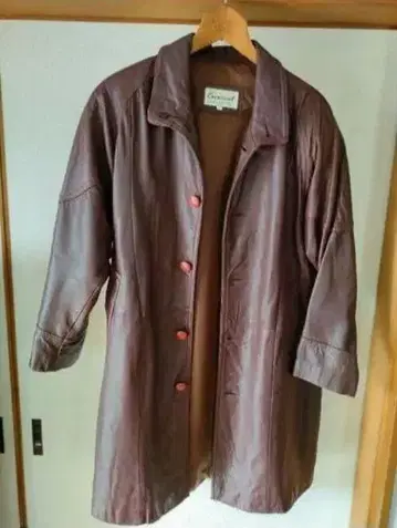 가죽 코트 와인 레드 계열 F 사이즈