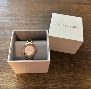 MICHAEL KORS 골드 시계