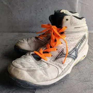 [ MIZUNO ] 미즈노 (24.5) 하이컷 스니커즈