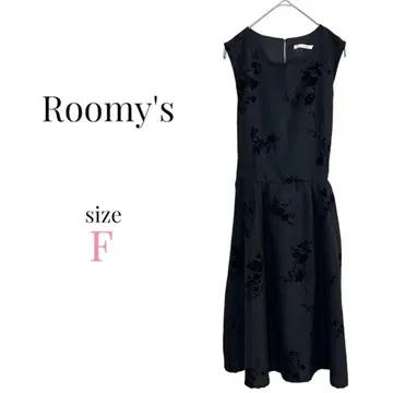 Roomy's [ F ] 꽃무늬 슬리브리스 원피스 백리본 블랙 고급스러움