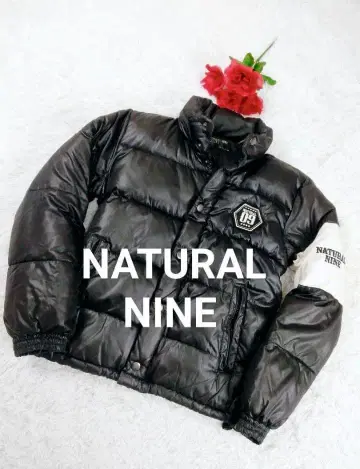 NATURAL NINE 자수 로고 다운 자켓 블랙