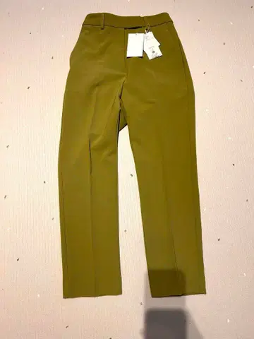 [ 가격 인하 ] Mila Owen 이후 밴딩 센터 프레스 테이퍼드