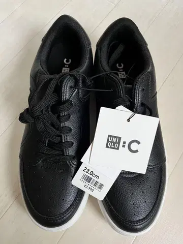 유니클로:C 스니커즈 23.0cm UNIQLO Bkack