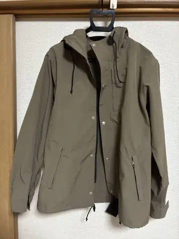 UOMO RADICI 브라운 마운틴 파카