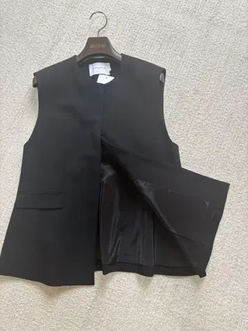 새상품 유나이티드 애로우즈 베스트