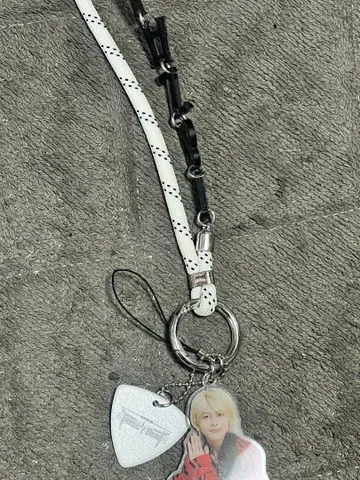 야바나 레이 키링