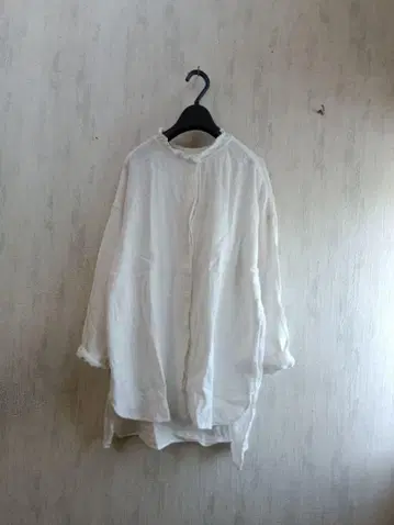 아두이트리스테스 네이비 코튼 린넨 프릴 옷깃 블라우스