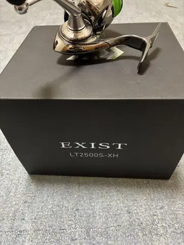 EXIST LT2500S-XH 스피닝 릴