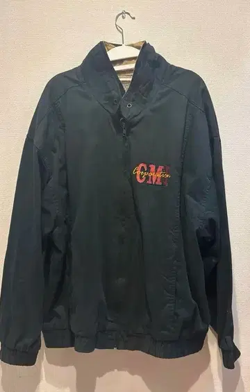 그린 자수 로고 점퍼