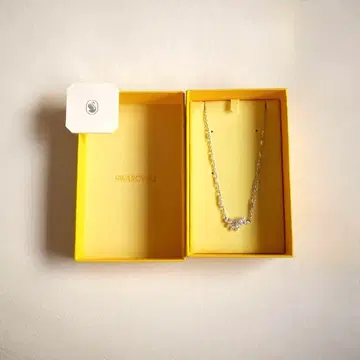 스와로브스키 Gema 플라워 목걸이