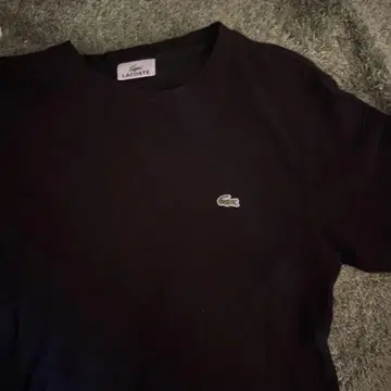 LACOSTE 블랙 T셔츠 로고 자수 사이즈 2