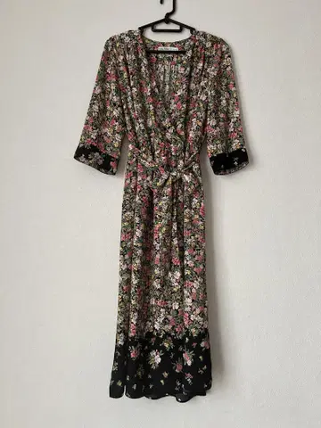 ZARA 꽃무늬 랩 원피스 L 사이즈