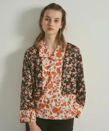 PUBLIC TOKYO 빈티지 플라워 오픈 카라 셔츠 블라우스