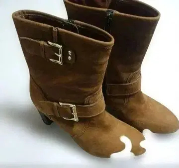 최종 가격 인하 새상품급 DIANA 다이애나 스웨이드 부츠 23