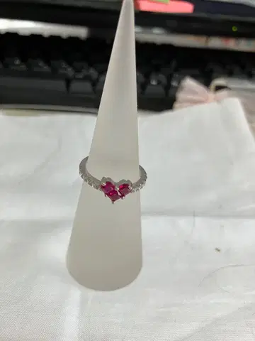 하트형 빨간색 스톤 반지 약 15호