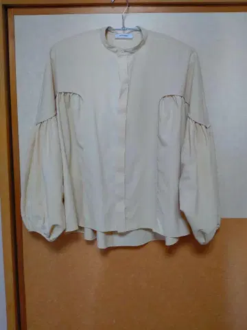 MIESROHE 블라우스