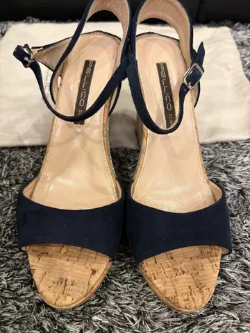 PELLICO SUNNY 네이비 웨지 샌들 37