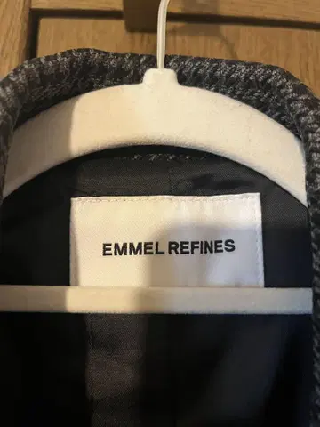 EMMEL REFINES 다크 그레이 자켓 M 사이즈
