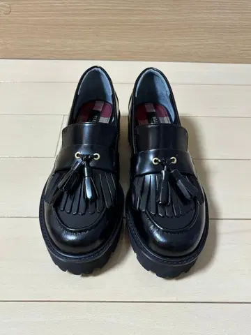BLUE LABEL CRESTBRIDGE 블랙 로퍼