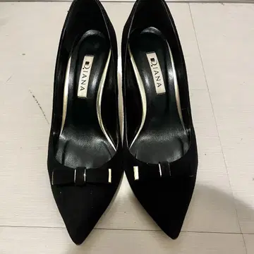 다이애나 블랙 스틸레토 하이힐
